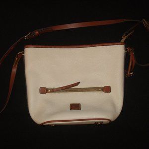 (EUC) Dooney & Bourke Leather Shoulder bag